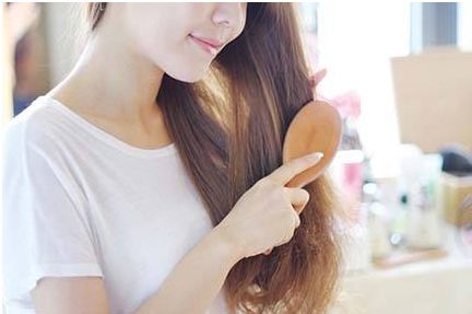 头发渐渐离开,头发离开了头皮会枯萎么