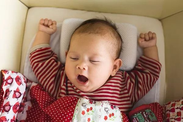 婴幼儿睡眠常见问题是什么,关于宝宝睡眠的8个误区