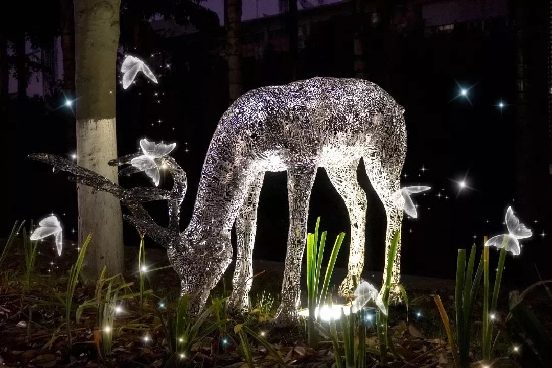 仙气荷池、时光走廊、滨湖绿道……川大持续惊艳焕颜！同学：这是仙境吗？