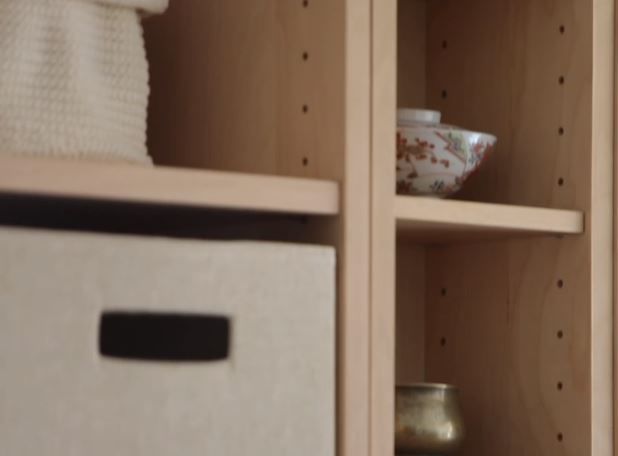 断舍离女人插画,断舍离收纳达人整理房间视频日本