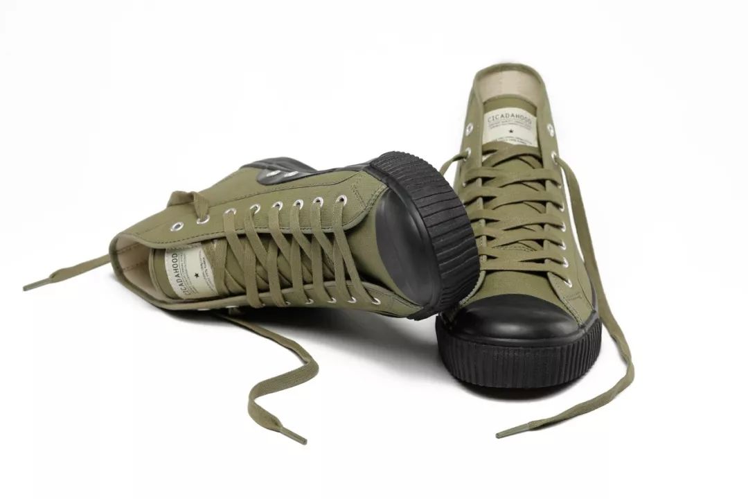 现在的女生找对象不按自身条件找,女孩找对象都看颜值