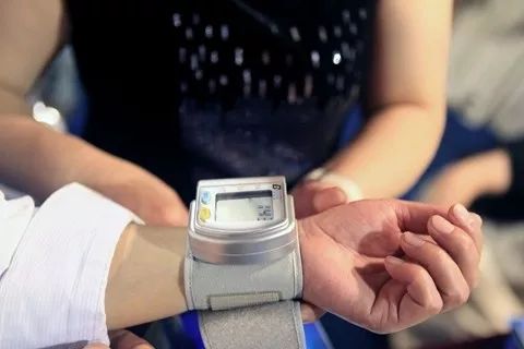 美国高血压最新治疗方法,美国高血压新标准出台