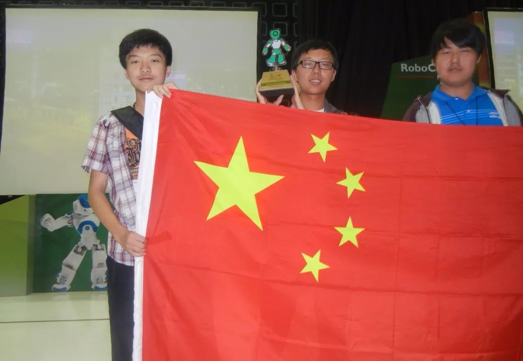 西安学习ai人工智能技术学校,西安高级中学今年招收人数