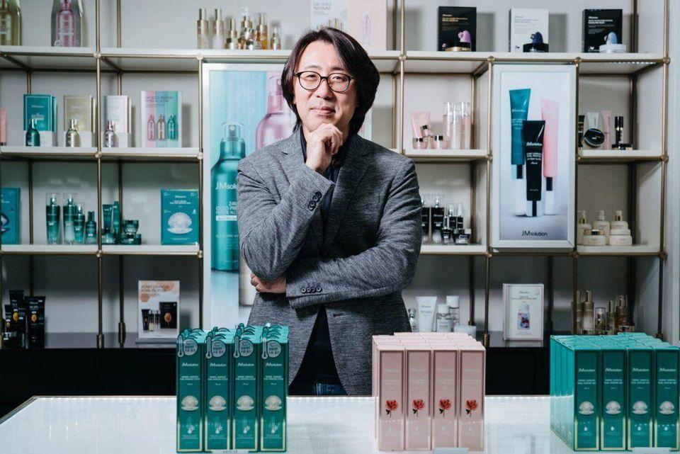 创业十余年以电玩发家他却靠面膜跻身韩国富豪榜