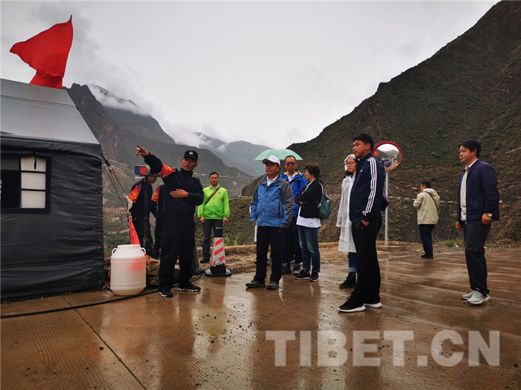 献爱心助脱贫捐款活动,爱心捐赠暖人心促脱贫