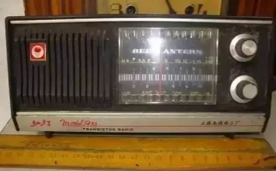 红灯牌录音机90年代,红灯牌电子管老收音机