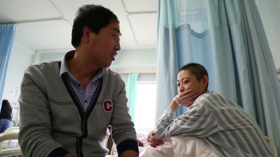 生命缘26岁姑娘长肿瘤,生命缘18岁女孩身患绝症