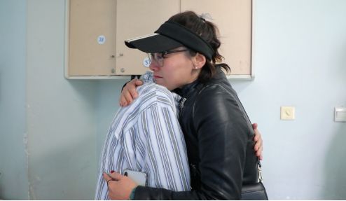 生命缘26岁姑娘长肿瘤,生命缘18岁女孩身患绝症