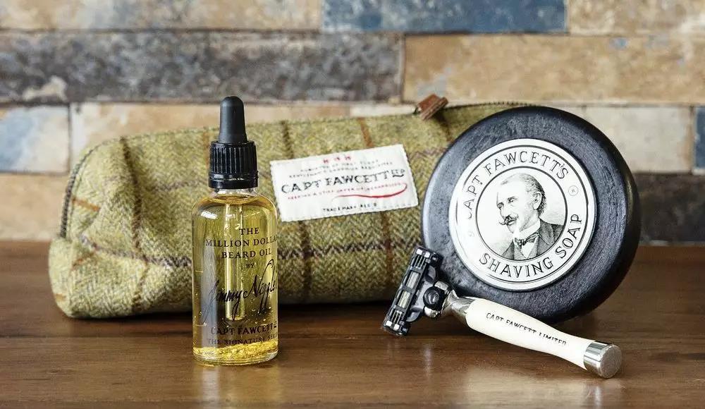 4岁孩子长小胡须,4岁小男孩长小胡须