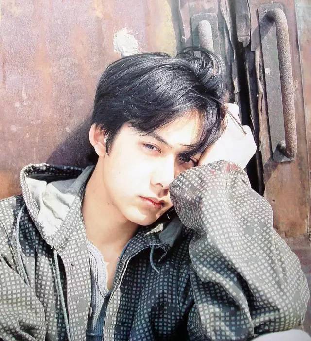 这个曾经惊艳亚洲的18岁少年，是多少人心中的白月光