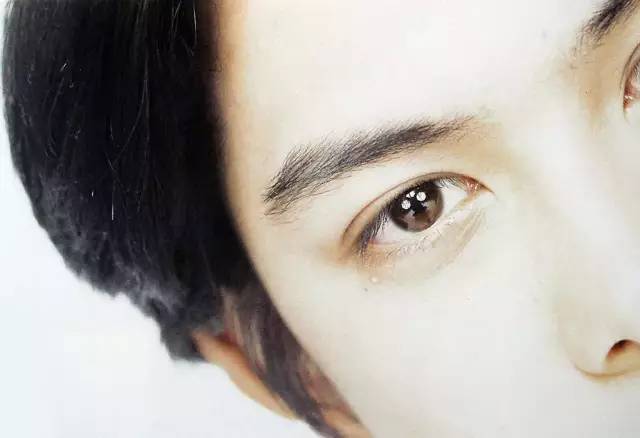 这个曾经惊艳亚洲的18岁少年，是多少人心中的白月光