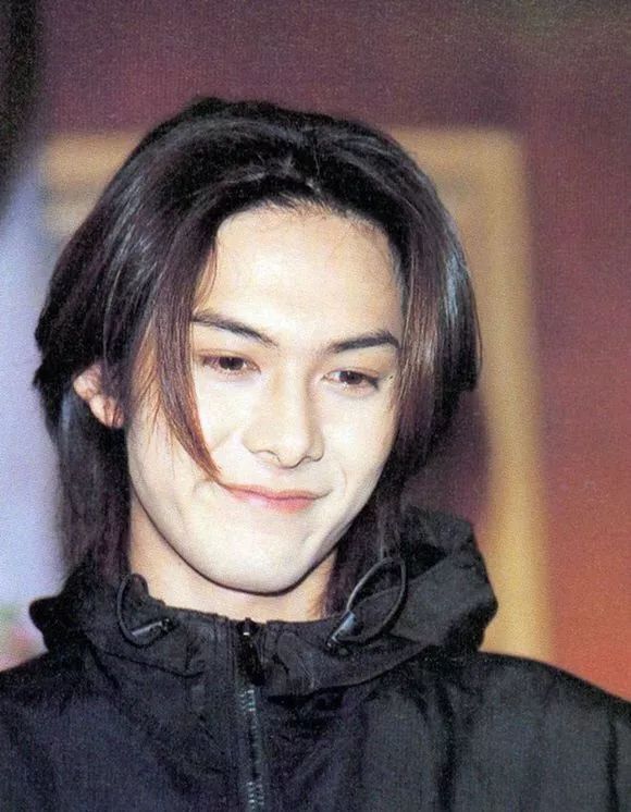 这个曾经惊艳亚洲的18岁少年，是多少人心中的白月光