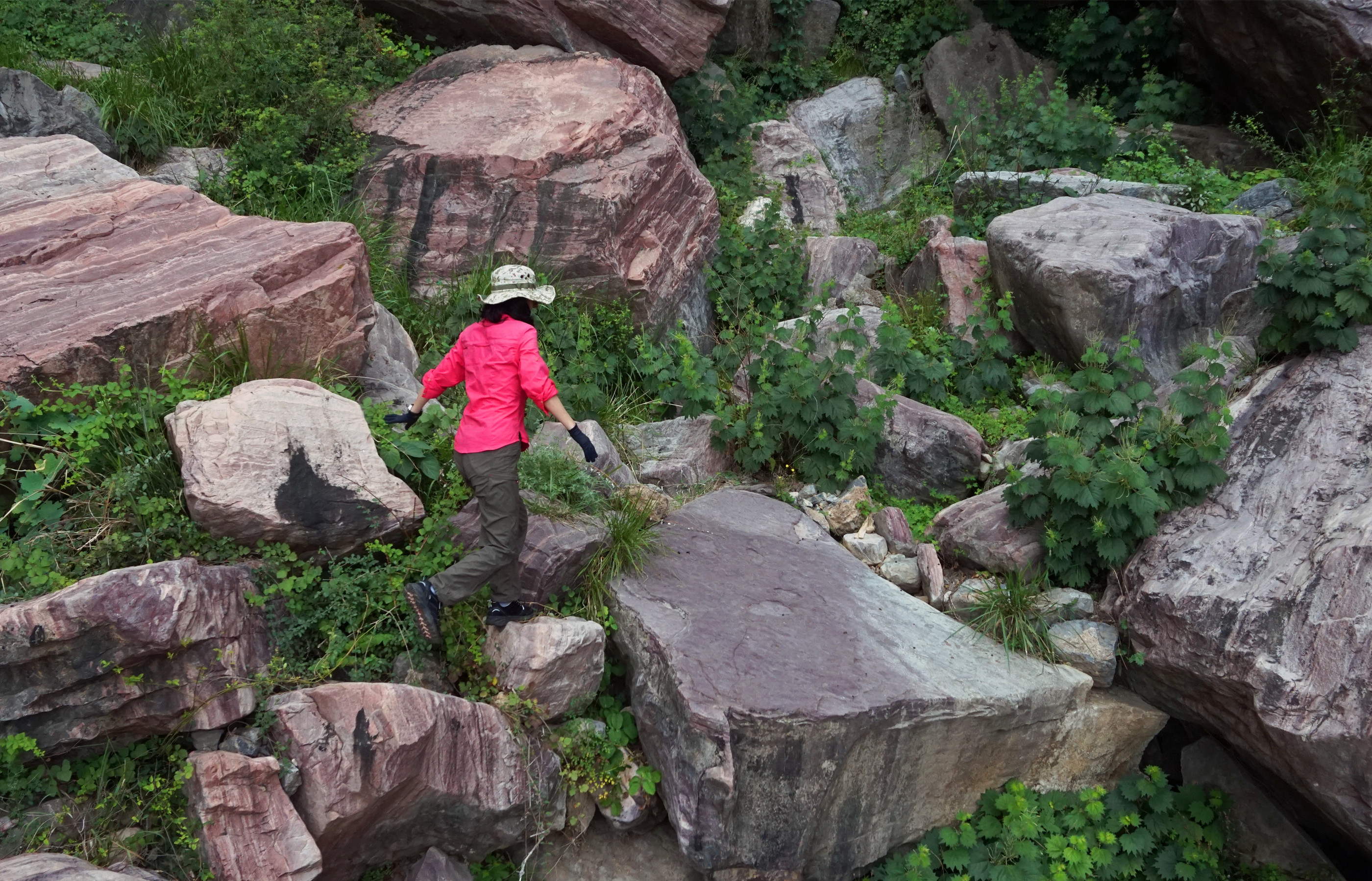 探路者户外登山鞋goretex,探路者和北面的登山鞋对比