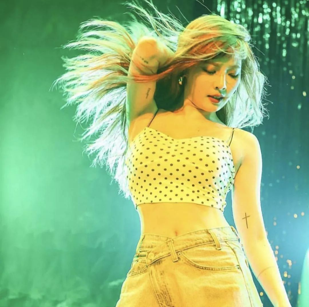 金泫雅的红卡点,金泫雅年卡