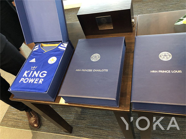 王室风云：路易王子喜提定制新鞋他收到的礼物都很特别