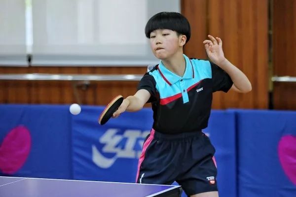 上海中考体育仰卧起坐考试视频,上海中考体育项目及评分标准