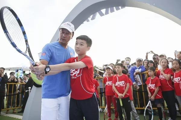 上海中考体育仰卧起坐考试视频,上海中考体育项目及评分标准