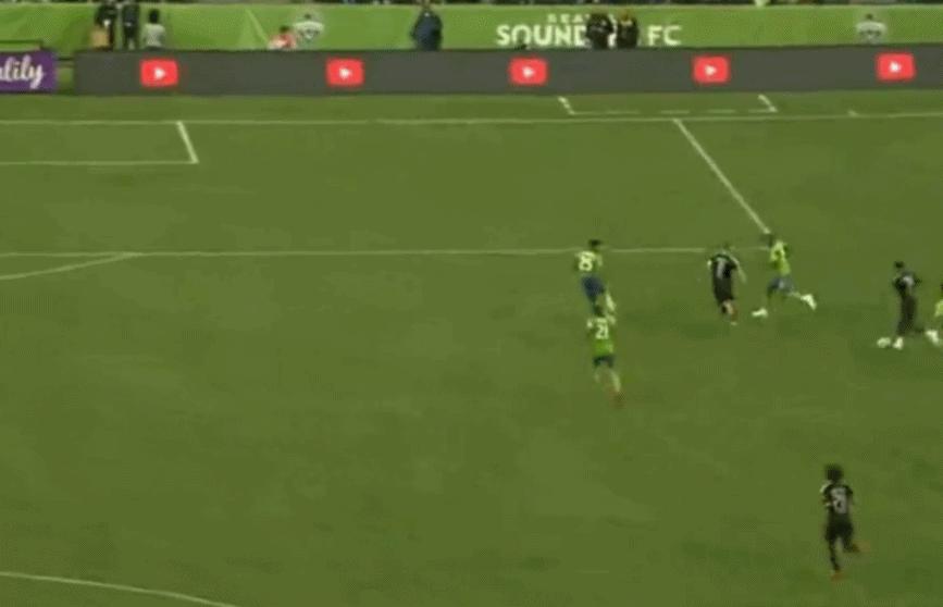 桑乔传射建功多特,桑乔比赛过人