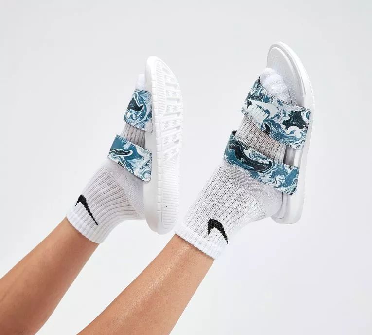 今年最潮流的拖鞋是哪种,最便宜的高性价比拖鞋