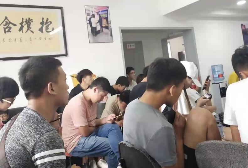 大学生暑假兼职后续,大学生做兼职被要求