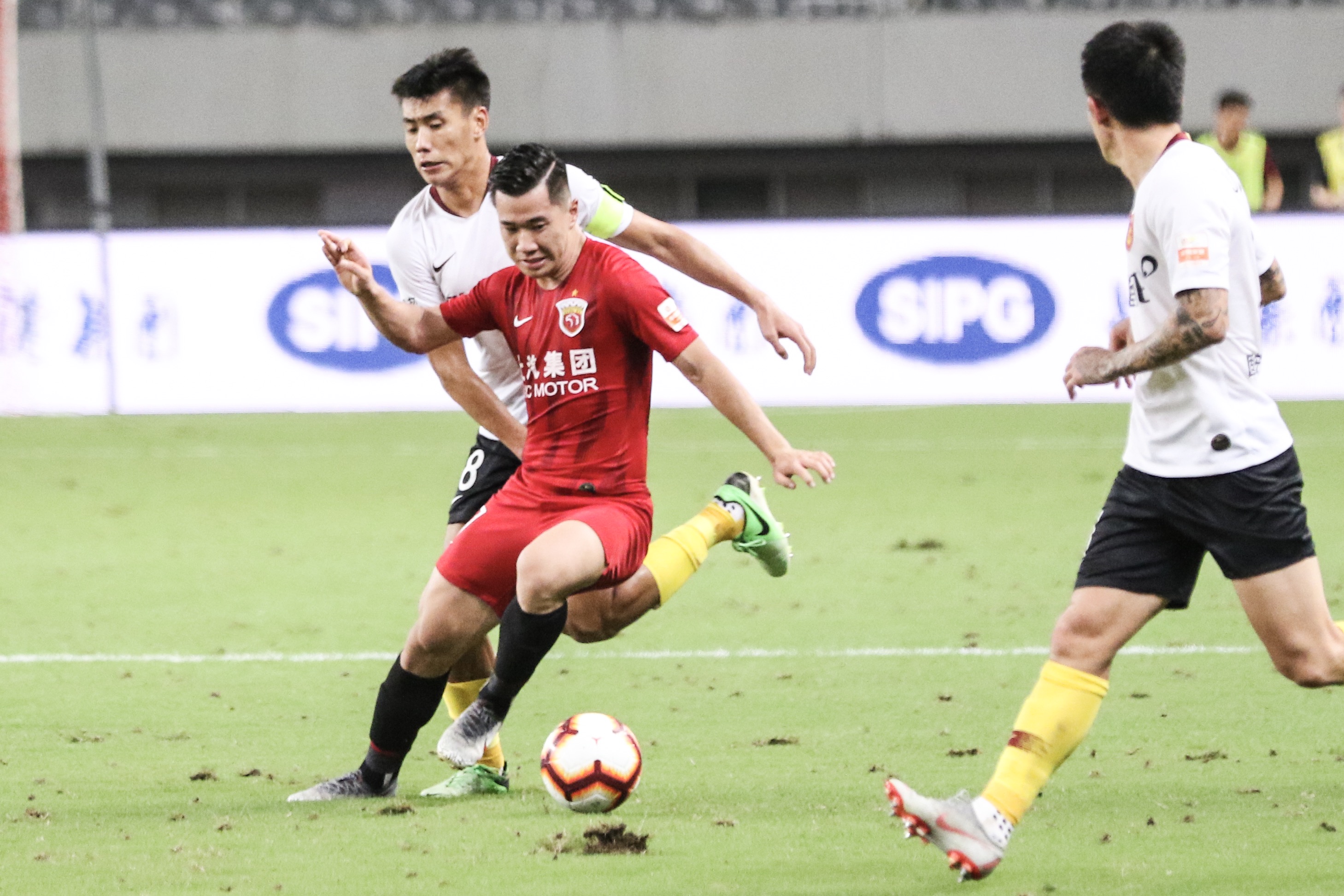 陈彬彬精彩进球,陈彬彬上港比赛