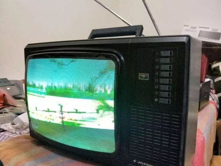 红灯牌录音机90年代,红灯牌电子管老收音机