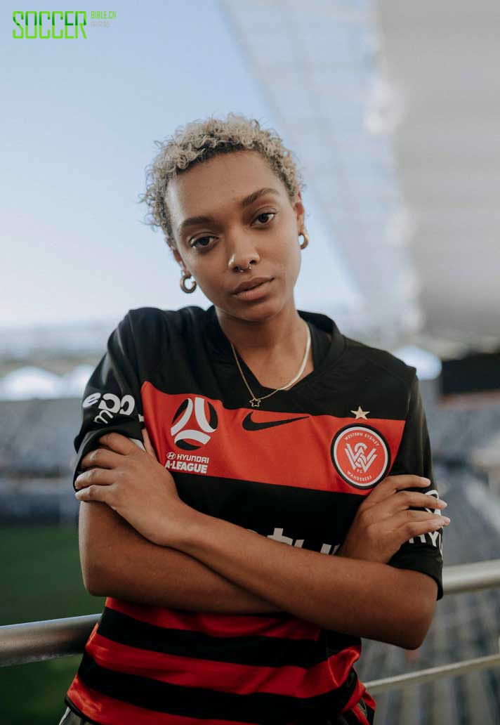 耐克2022新款足球,西悉尼流浪主场队服