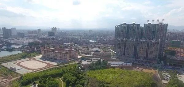 城市蝶变带来生活之美！玉林这家企业15年来，要干这件大事