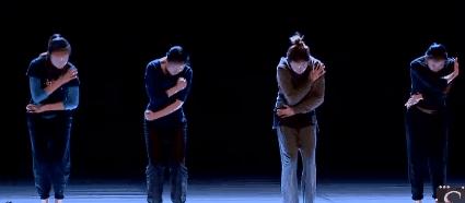 她28岁变性，父亲被嘲笑“这是你儿子还是女儿？”，一句话回应暖哭了...