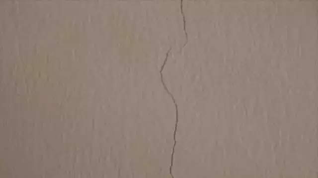 房子装修砌隔墙，不关注新旧墙体之间连接，搞不好墙就会开裂