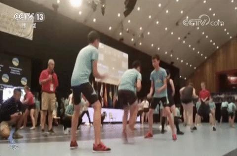 1秒跳6.33次的“最强大腿”！乡村少年如何靠一根绳“跳进”世界杯