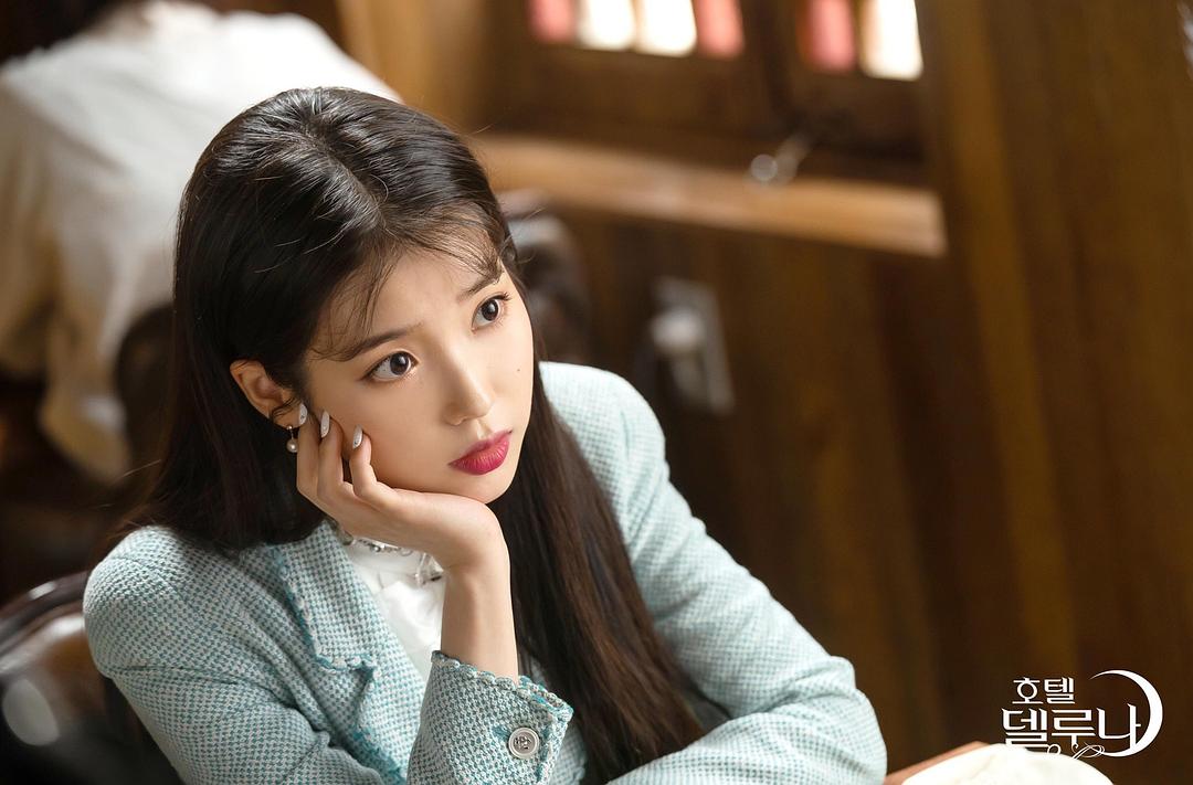 有钱、又美、还能撩帅哥，这个千年老妖精我嫉妒了