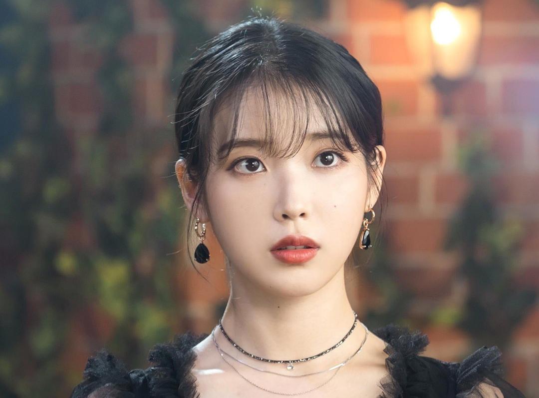 有钱、又美、还能撩帅哥，这个千年老妖精我嫉妒了