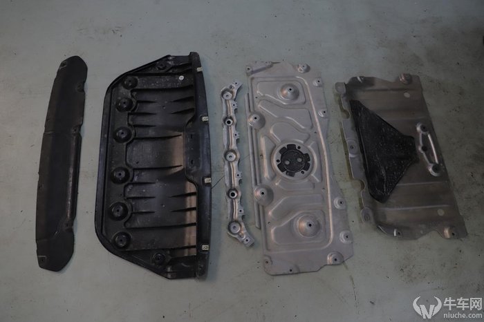 宝马3系大灯外壳拆解视频,宝马3系f35底盘拆解视频