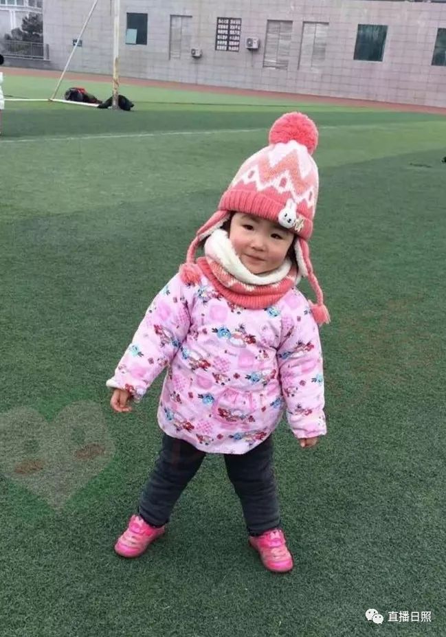 两岁宝宝腿上摔倒淤青,两岁宝宝腿磕破了怎么处理