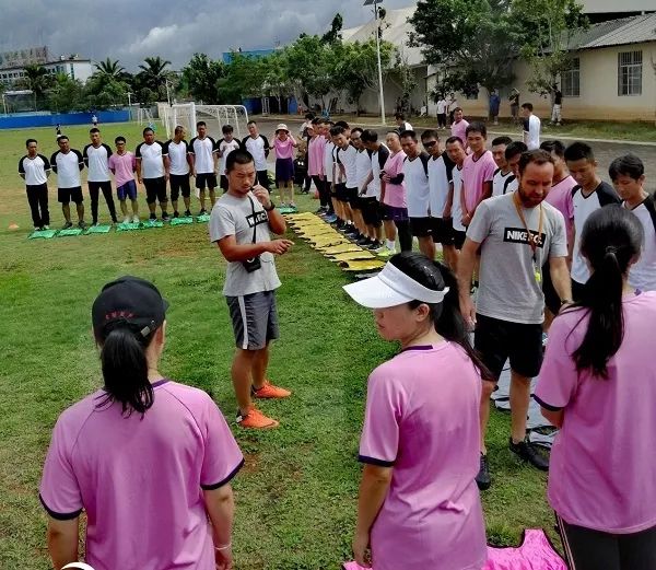 全国青少年校园足球师资培训开班,云南省青少年足球培训