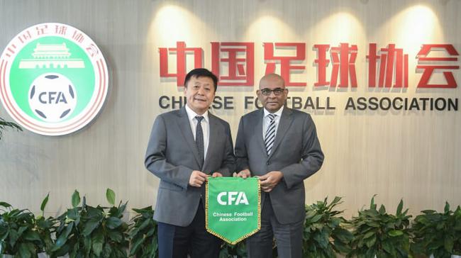即将掌舵中国足球，足协“专职主席”陈戌源有何不同？