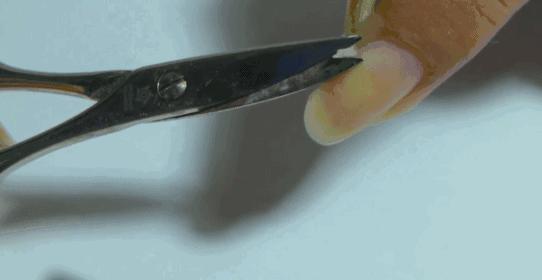 手指倒刺拔了变硬,手指倒刺顺着拔