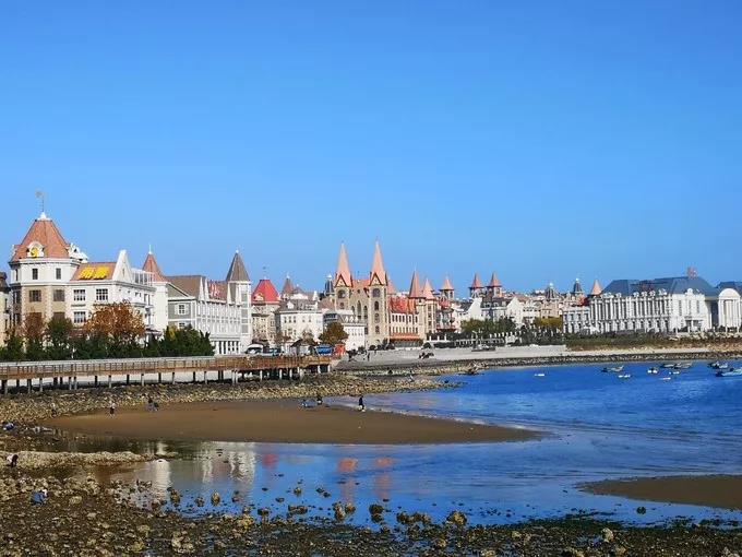 对烟台人来说，不洗海澡（xiajiaozi）就不算过夏天