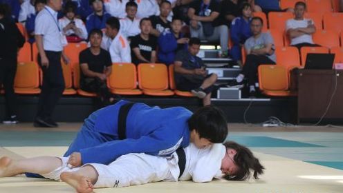 西安14名高中生自办业余足球赛为帮患病的好友完成心愿