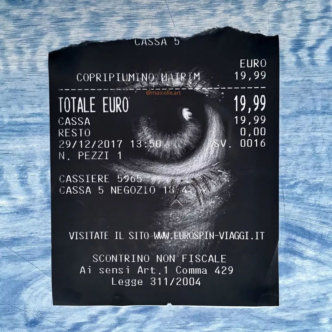 画纸用光了？多去几趟超市就有了。他把购物小票秒变成世界名画