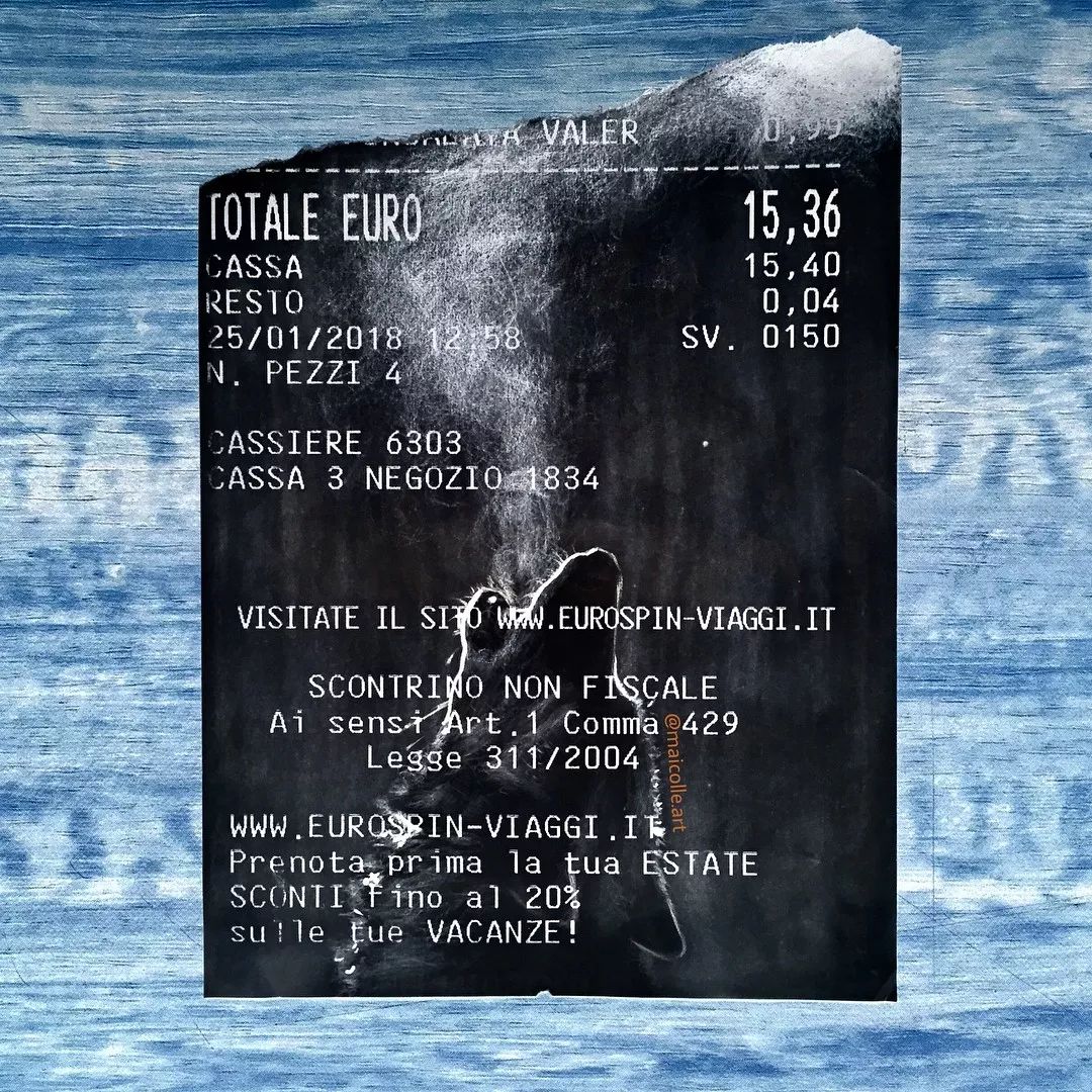 画纸用光了？多去几趟超市就有了。他把购物小票秒变成世界名画