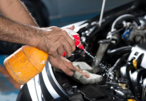 清洗汽车发动机要关注什么,开了10年的车发动机怎么清理积碳