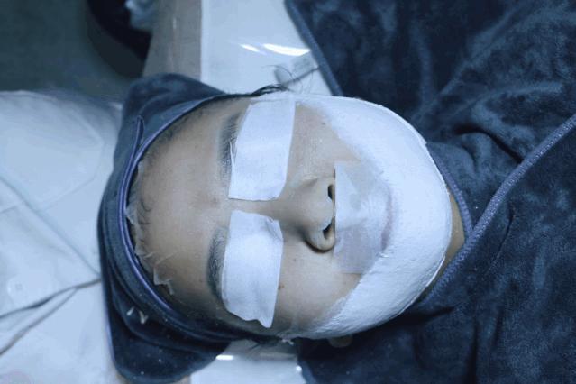 长见识了，西安这店只让脸大的妹子进？