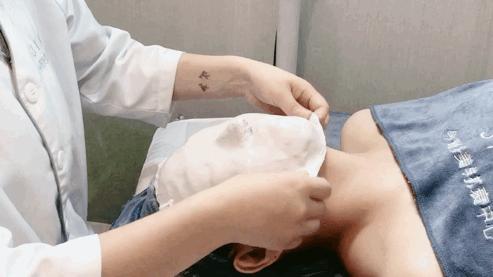 长见识了，西安这店只让脸大的妹子进？