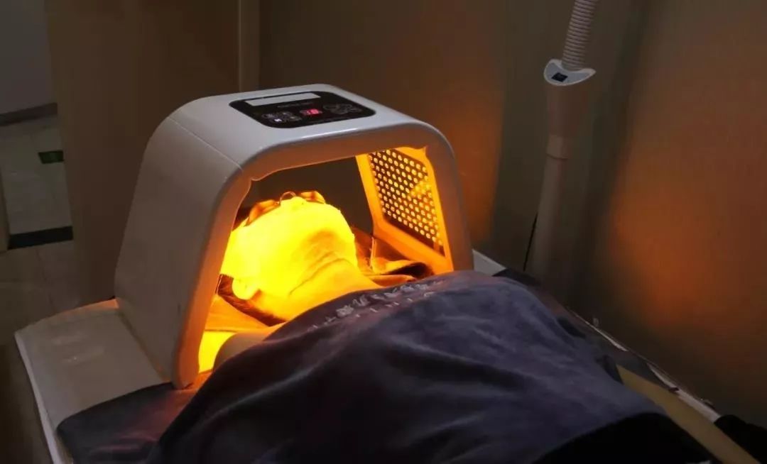 长见识了，西安这店只让脸大的妹子进？