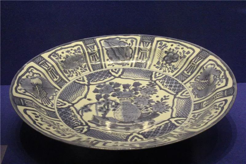 展览|励志史：“模仿”景德镇逆袭成“欧洲第一名瓷”