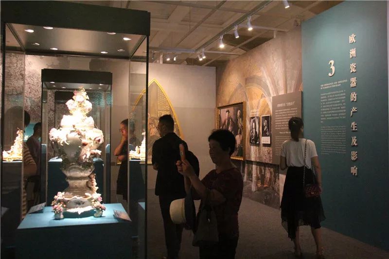 展览|励志史：“模仿”景德镇逆袭成“欧洲第一名瓷”