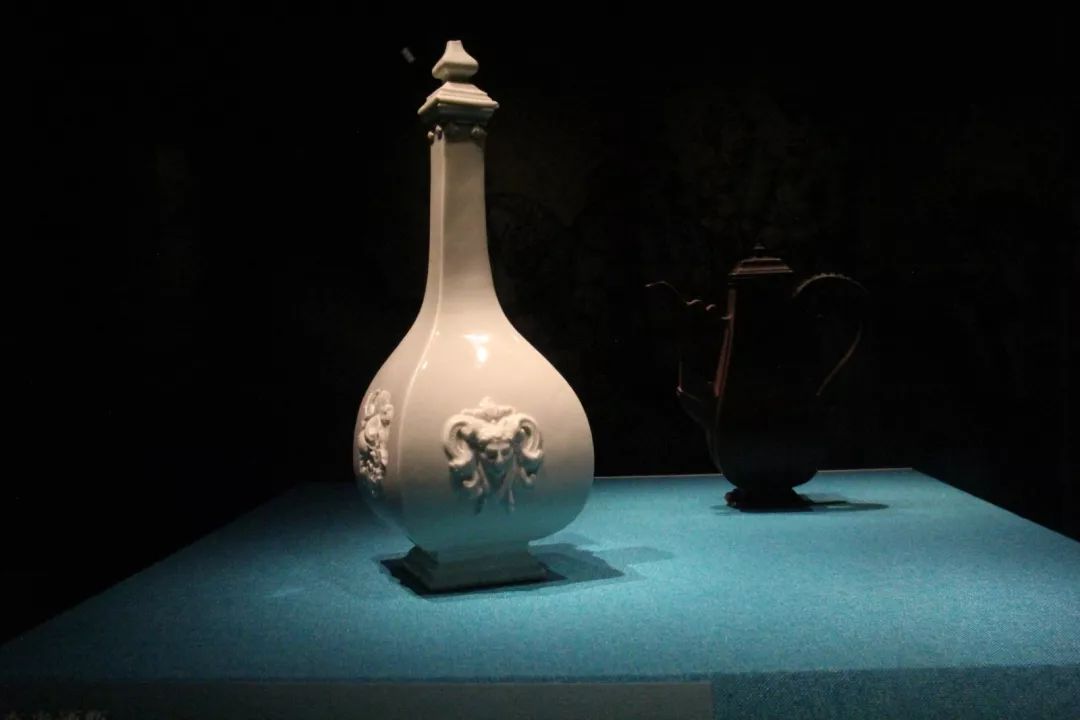 展览|励志史：“模仿”景德镇逆袭成“欧洲第一名瓷”