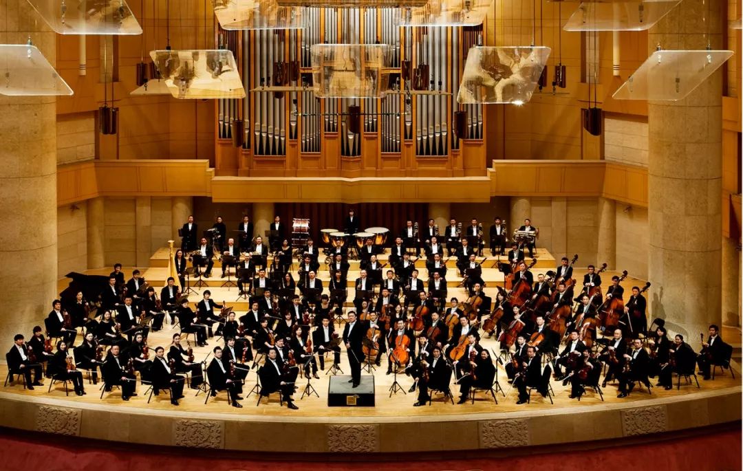 一场汇集了各种经典曲目的音乐会,每一张唱片背后的音乐